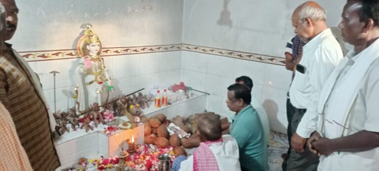 *शीतला माता मंदिर बनसागर  में नया शीतला मूर्ति का ग्रामीणों के द्वारा पूजा अर्चना  कर प्राण प्रतिष्ठा किया गया*,,, दीपक मरकाम की रिपोर्ट,,,,,,