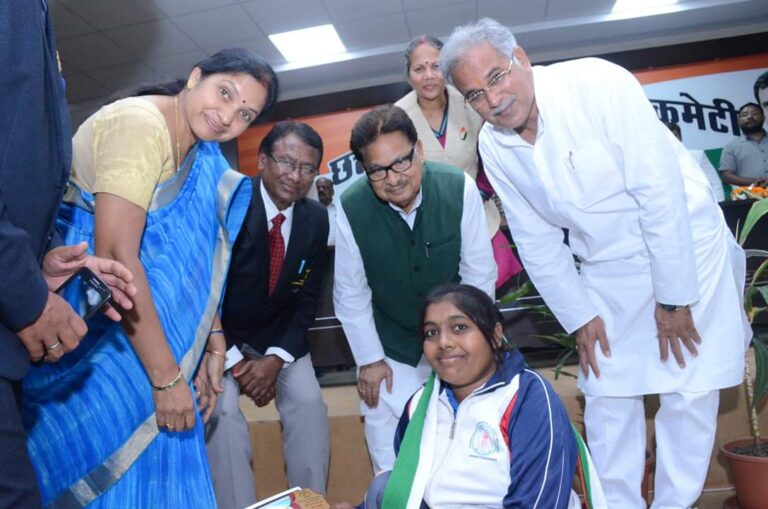राष्ट्रीय खेल दिवस के अवसर पर खेल जगत को दिया जायेगा “कांग्रेस खेल प्रतिभा सम्मान,,,,,,,  समारोह 29 अगस्त से 5 सितंबर तक प्रदेश के सभी जिलों में होगा आयोजित,,,,,  11 हजार खिलाड़ियों को सम्मानित करने का लक्ष्य,,,,,, दीपक मरकाम की रिपोर्ट,,,,,,