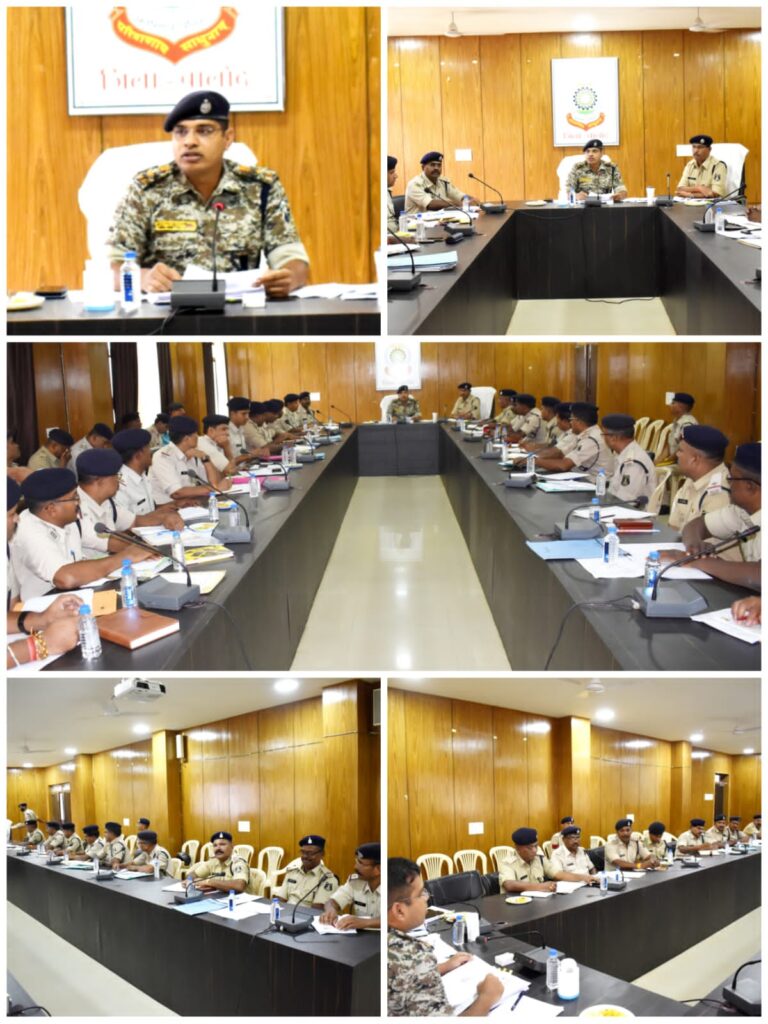 पुलिस अधीक्षक श्री जितेन्द्र कुमार यादव जिला बालोद के  पुलिस अधीक्षक कार्यालय सभा कक्ष में क्राईम मीटिंग आयोजित की गई ,,,,,,,,