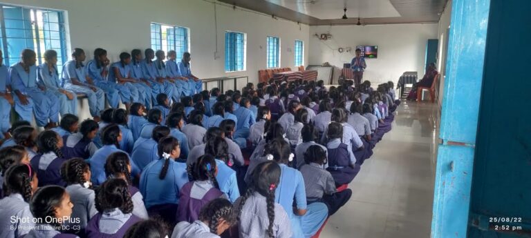 कोरोना टीककरण कराने व मोबाईल के मोह से बच्चों को छुटकारा दिलाने जनजागरूकता अभियान    ,,,भोपालपटनम से तेजनारायण सिंह की रिपोर्ट,,,,,,,,