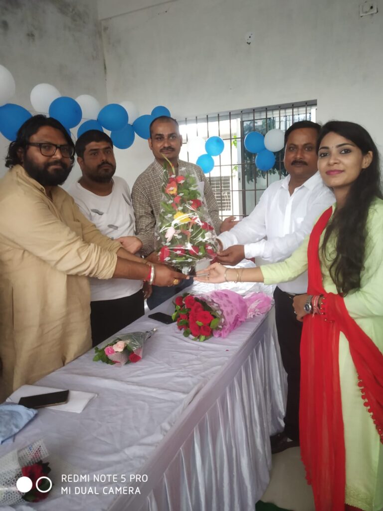 ❇️*पीएससी कोचिंग वाला संस्था के शुभारंभ में पहुंचे मुक्ति मोर्चा एवं जनता कांग्रेस छत्तीसगढ़ जे के नेता नवनीत चांद -संतोष सिंह*    ,,,,,,,,,,,,,,,,तेजनारायण सिंह की रिपोर्ट,,,,,,,,,,,,,,,