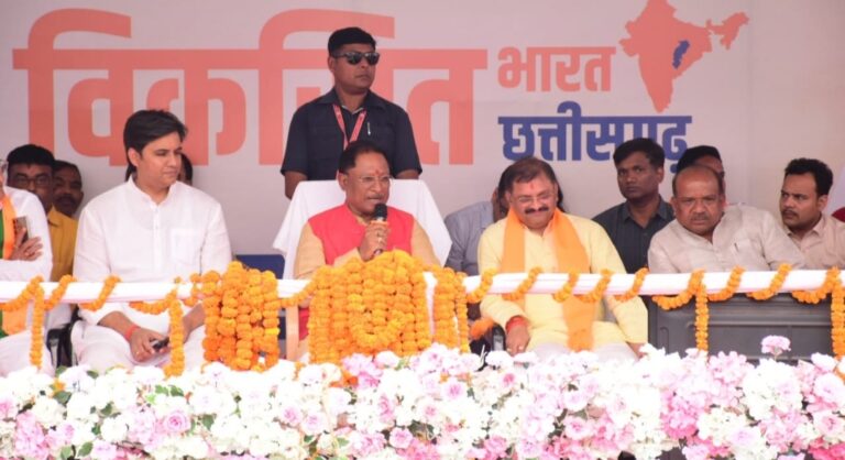 *मोहला मानपुर :—मुख्यमंत्री श्री विष्णुदेव साय ने भारत नेट परियोजना के अंतर्गत जिले के दूरस्थ ग्राम पंचायत के सरपंचों एवं ग्रामीणों से इंटरनेट के माध्यम से वर्चुअल किया संवाद*