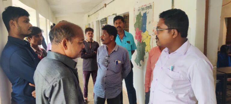 *ग्राम पंचायत पावड़ा में तहसीलदार के द्वारा शासकीय कार्यालयों का निरीक्षण किया गया*,, राजमन नाग कोंण्डागांव