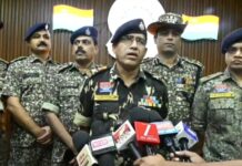 *मोहला:—जिला पुलिस एवं आईटीबीपी 27 वाहिनी के द्वारा संयुक्त अभियान के तहत पुलिस-नक्सली मुठभेड़ में दो शीर्ष नक्सली ढेर स्वतंत्रता दिवस से पहले बड़ी नक्सली साजिश नाकाम…. पढ़े पूरी खबर*