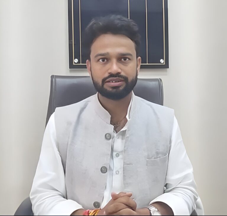 * केंद्र सरकार के संरक्षण में हो रहे हैं नीट पेपर लीक- सुशील मौर्य*,,,,,,,,,,,,,,,,,,,,,,,,,,,,,,,,,,* बस्तर सम्भाग जगदलपुर हैडिंग से दीपक मरकाम की खबर*